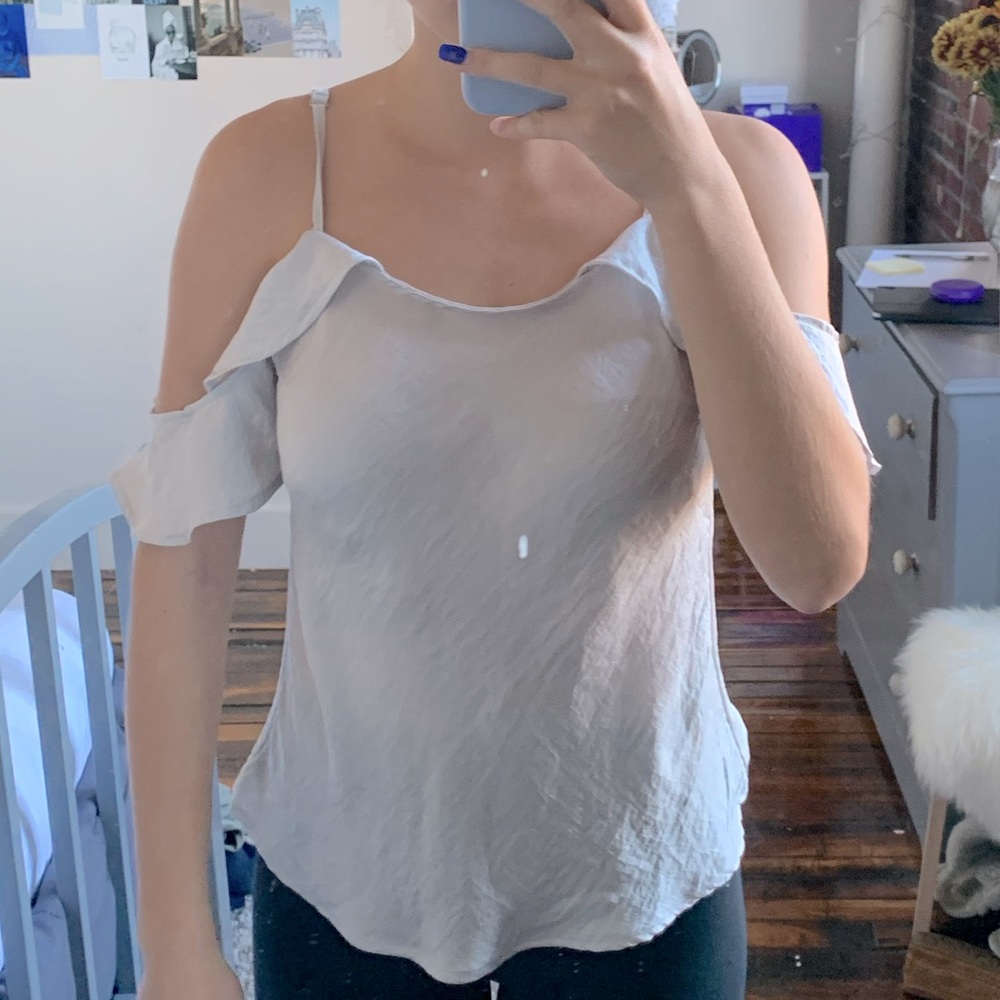 Key & Lime light grey blouse